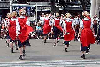 dancing on Lord St